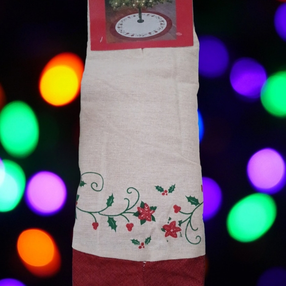 Christmas Tree Skirt - Picture 4 of 4